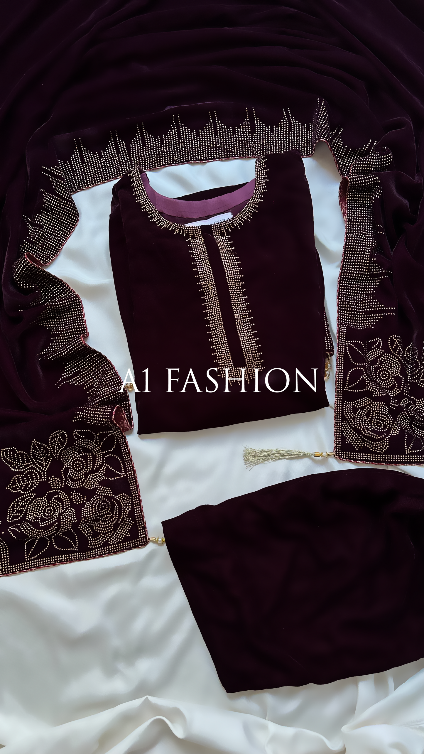 V104 | 3PC VELVET