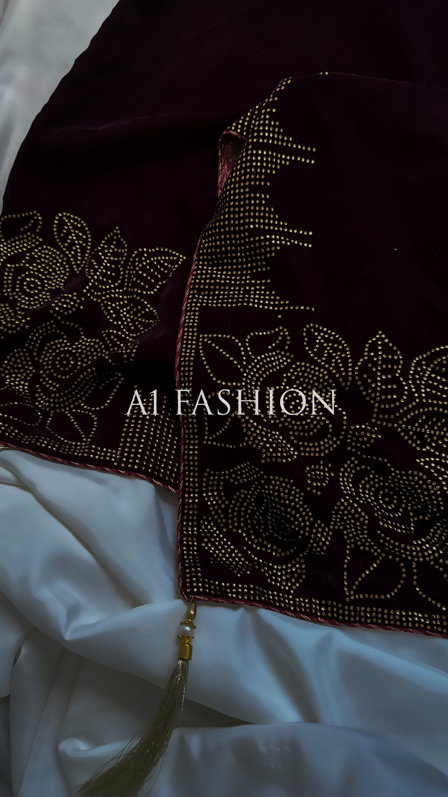 V104 | 3PC VELVET