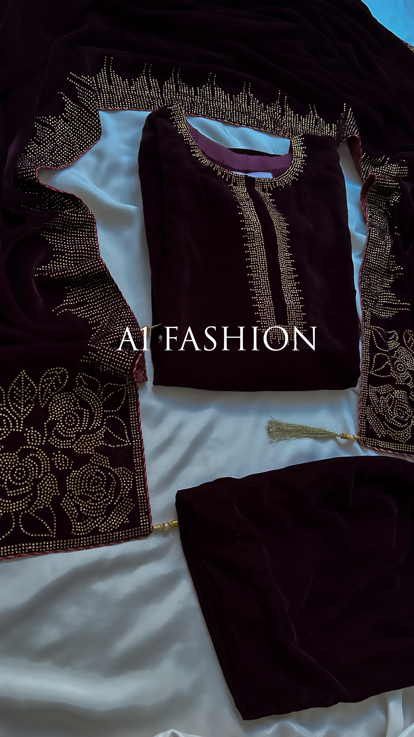 V104 | 3PC VELVET